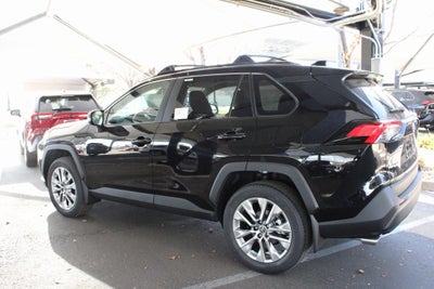 2025 Toyota RAV4 XLE Premium