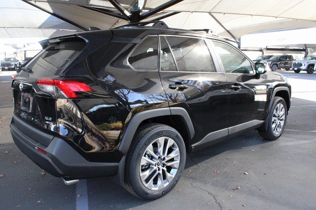 2025 Toyota RAV4 XLE Premium