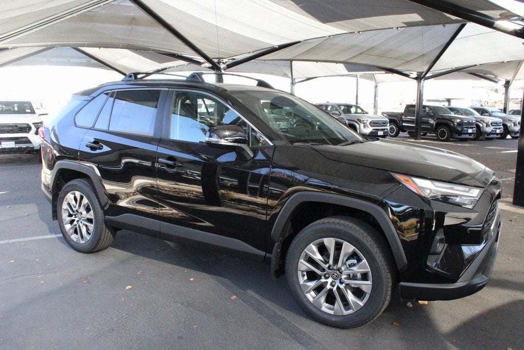 2025 Toyota RAV4 XLE Premium