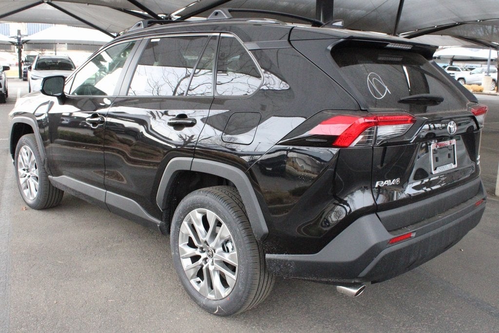 2025 Toyota RAV4 XLE Premium