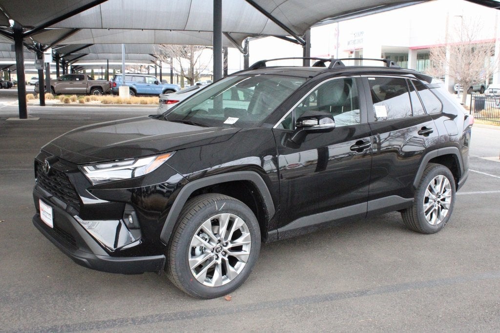2025 Toyota RAV4 XLE Premium