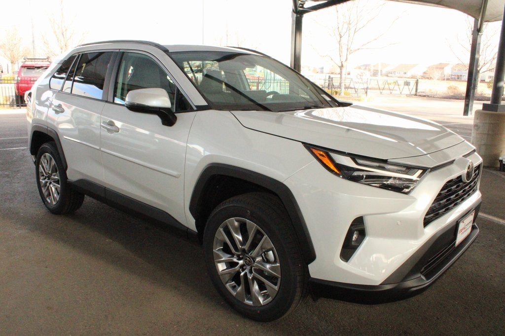 2025 Toyota RAV4 XLE Premium