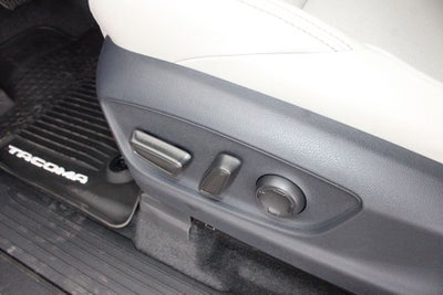 2026 Toyota Tacoma Hybrid Limited