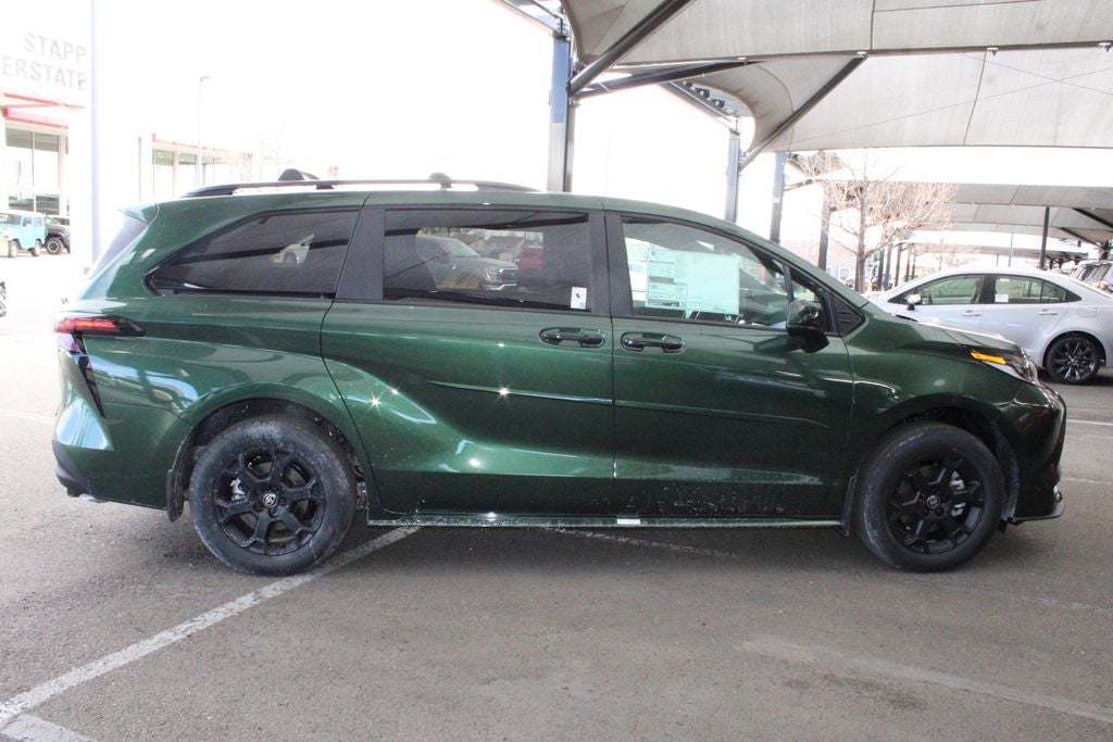 2026 Toyota Sienna Woodland Edition 7 Passenger