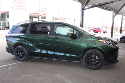 2026 Toyota Sienna Woodland Edition 7 Passenger