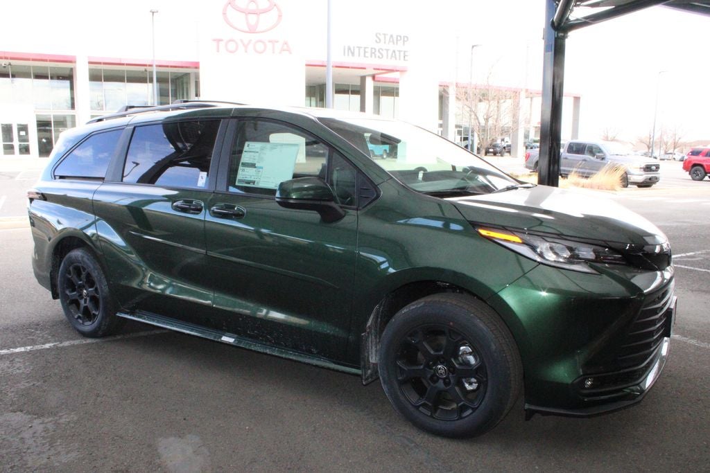 2026 Toyota Sienna Woodland Edition 7 Passenger