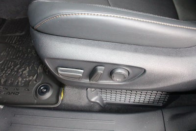 2026 Toyota Sienna Woodland Edition 7 Passenger