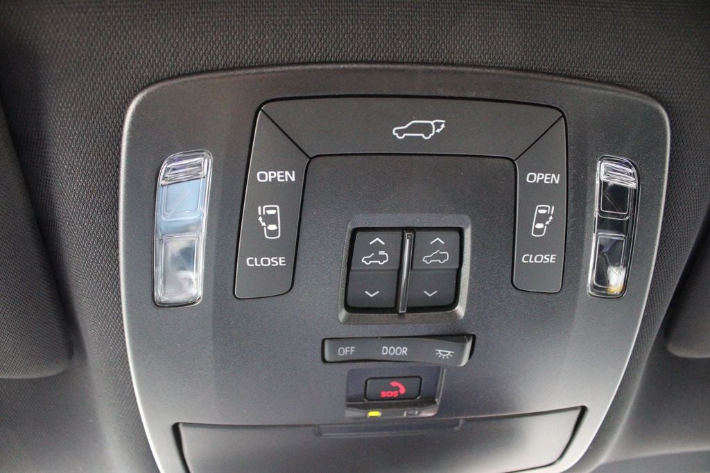 2026 Toyota Sienna Woodland Edition 7 Passenger