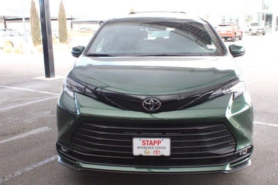 2026 Toyota Sienna Woodland Edition 7 Passenger