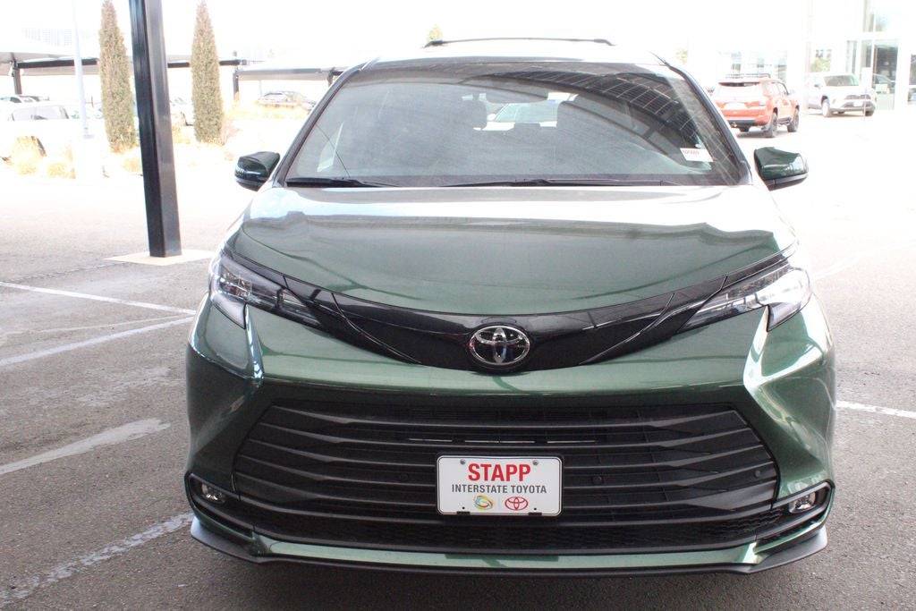 2026 Toyota Sienna Woodland Edition 7 Passenger