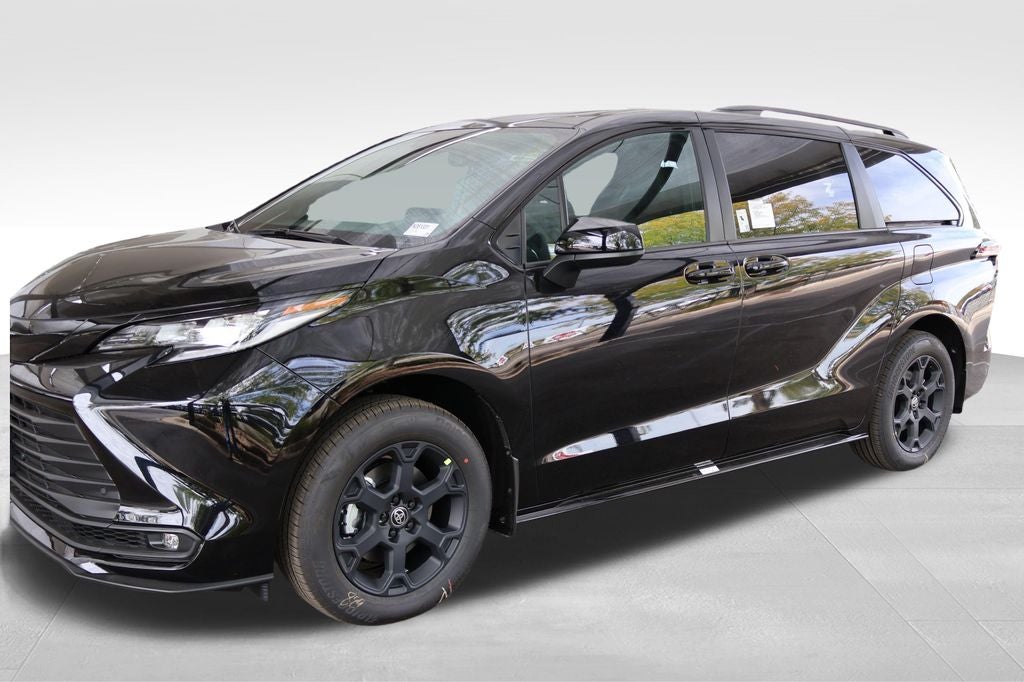 2026 Toyota Sienna Woodland Edition 7 Passenger