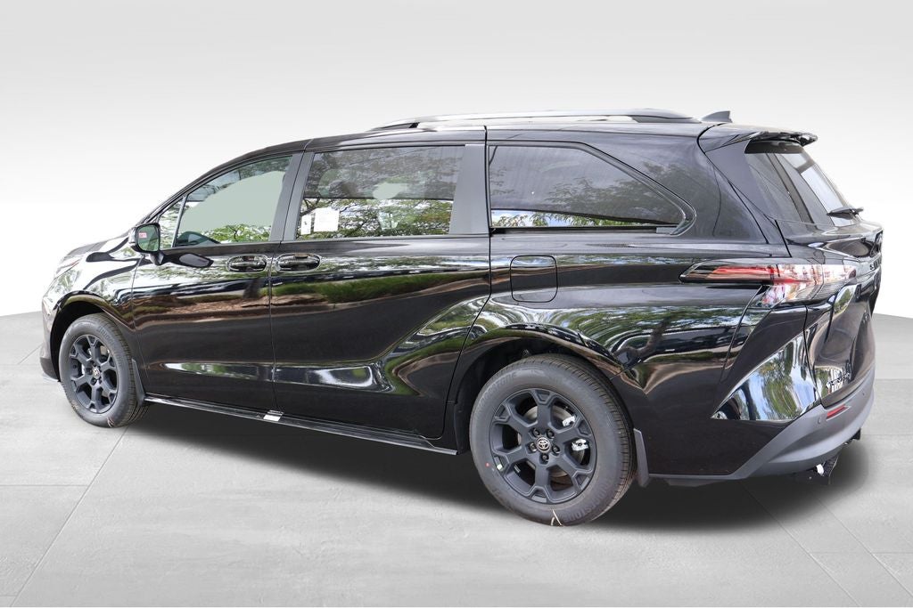 2026 Toyota Sienna Woodland Edition 7 Passenger