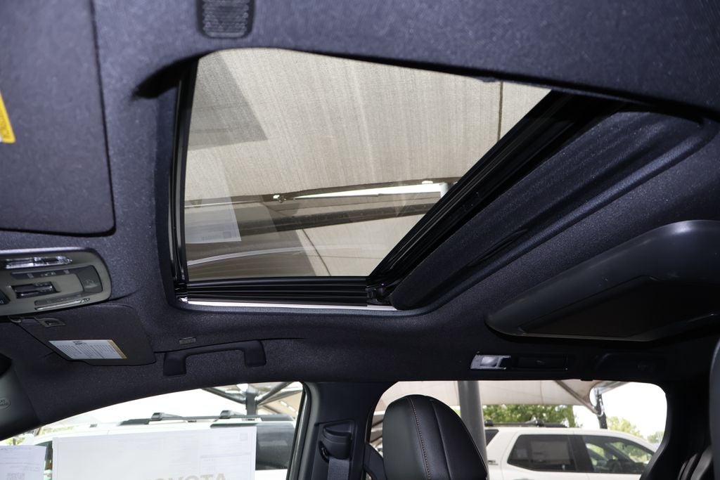 2026 Toyota Sienna Woodland Edition 7 Passenger