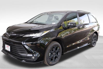 2026 Toyota Sienna Woodland Edition 7 Passenger