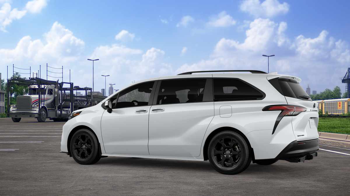 2026 Toyota Sienna Woodland Edition 7 Passenger