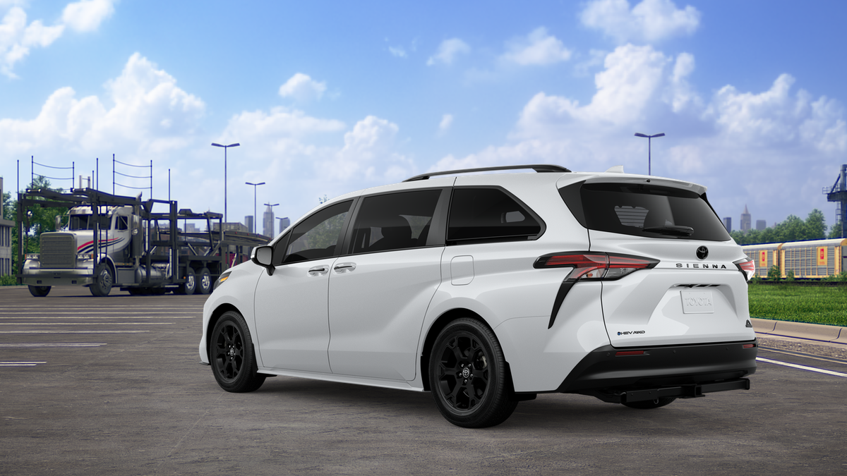 2026 Toyota Sienna Woodland Edition 7 Passenger