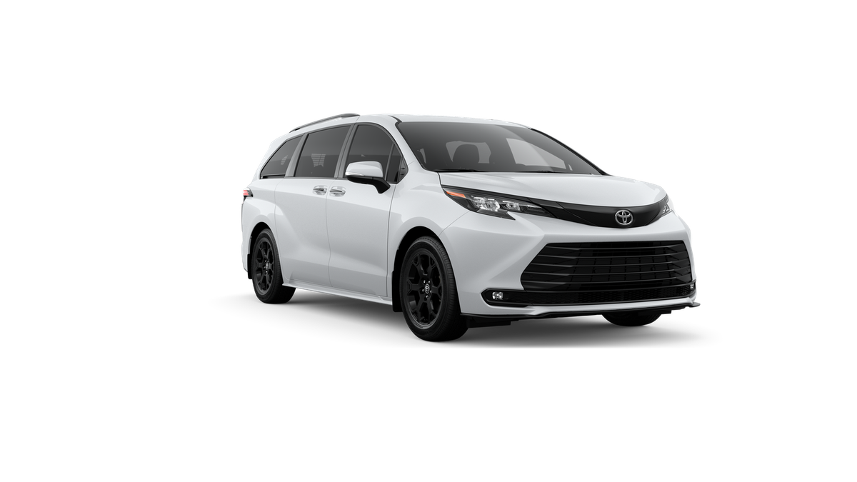 2026 Toyota Sienna Woodland Edition 7 Passenger