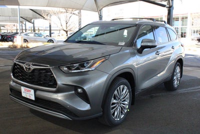 2026 Toyota Highlander Hybrid Platinum