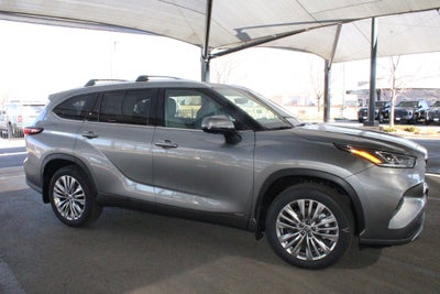 2026 Toyota Highlander Hybrid Platinum