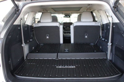 2026 Toyota Highlander Hybrid Platinum