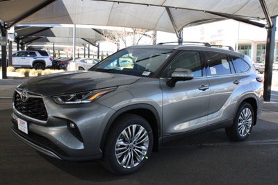 2026 Toyota Highlander Hybrid Platinum