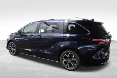 2026 Toyota Sienna Platinum 7 Passenger