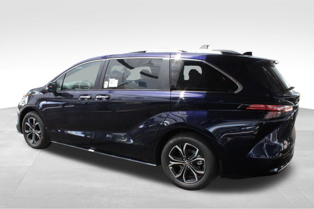 2026 Toyota Sienna Platinum 7 Passenger