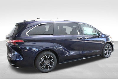 2026 Toyota Sienna Platinum 7 Passenger