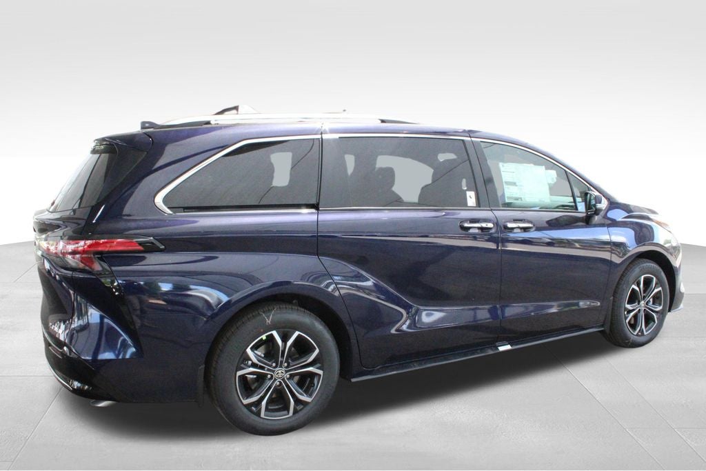 2026 Toyota Sienna Platinum 7 Passenger