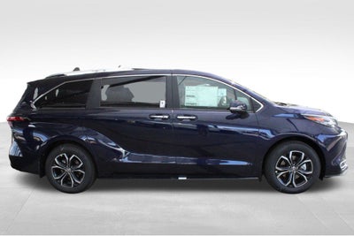 2026 Toyota Sienna Platinum 7 Passenger