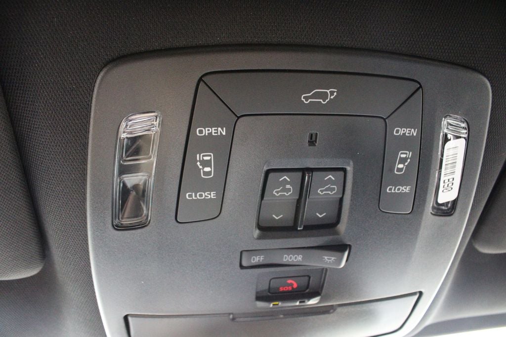 2026 Toyota Sienna Platinum 7 Passenger