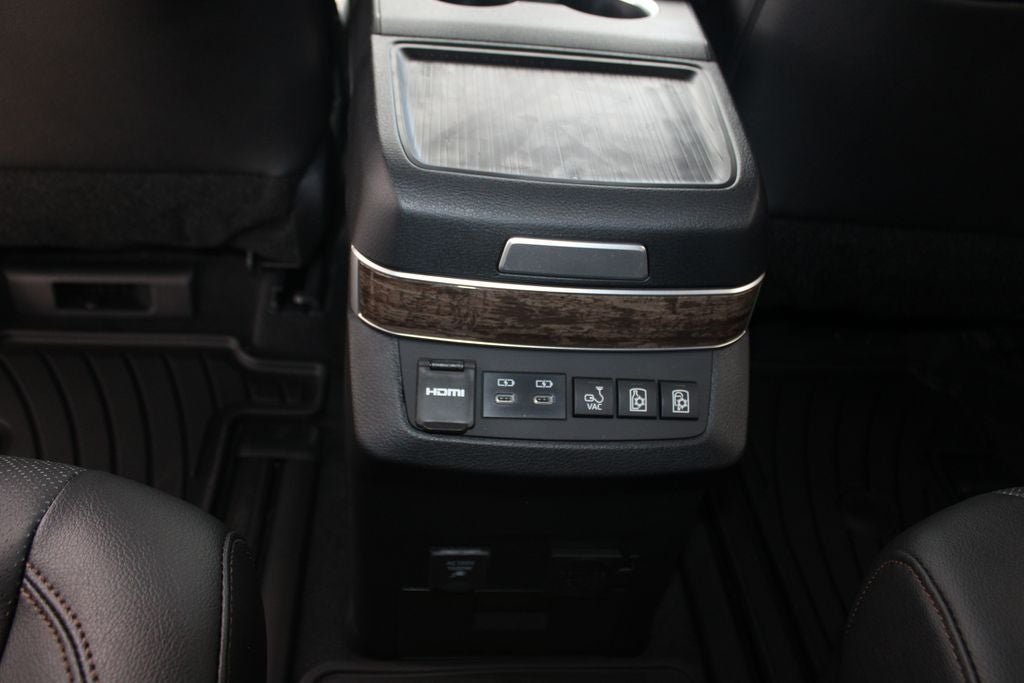 2026 Toyota Sienna Platinum 7 Passenger
