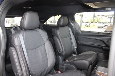 2026 Toyota Sienna Platinum 7 Passenger