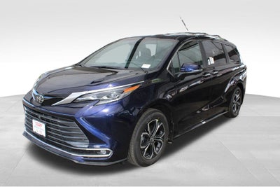2026 Toyota Sienna Platinum 7 Passenger