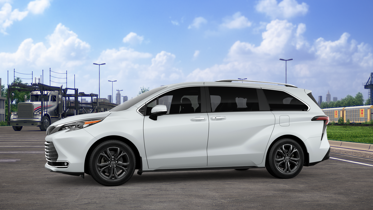 2026 Toyota Sienna Platinum 7 Passenger