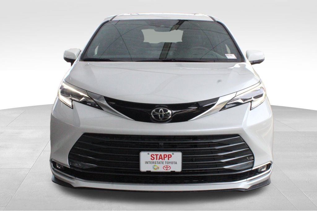 2026 Toyota Sienna Platinum 7 Passenger