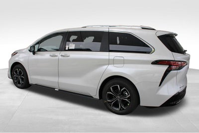 2026 Toyota Sienna Platinum 7 Passenger