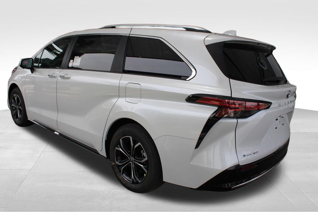 2026 Toyota Sienna Platinum 7 Passenger