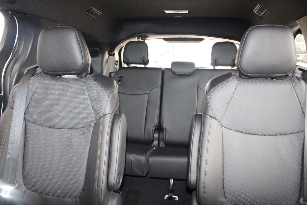2026 Toyota Sienna Platinum 7 Passenger