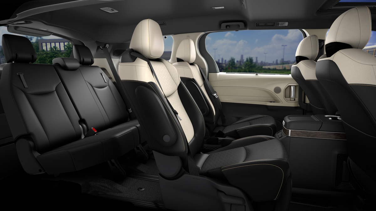 2026 Toyota Sienna Platinum 7 Passenger
