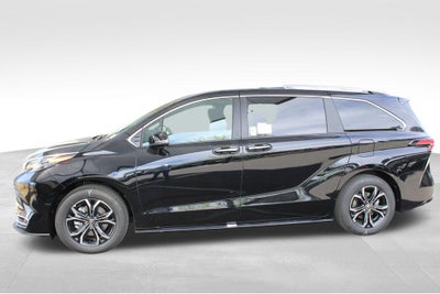 2026 Toyota Sienna Platinum 7 Passenger