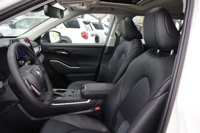 2026 Toyota Highlander XLE