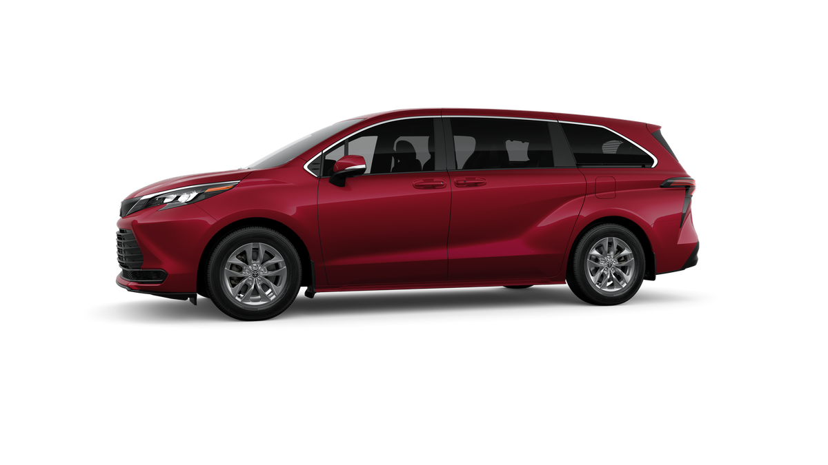 2026 Toyota Sienna LE 8 Passenger