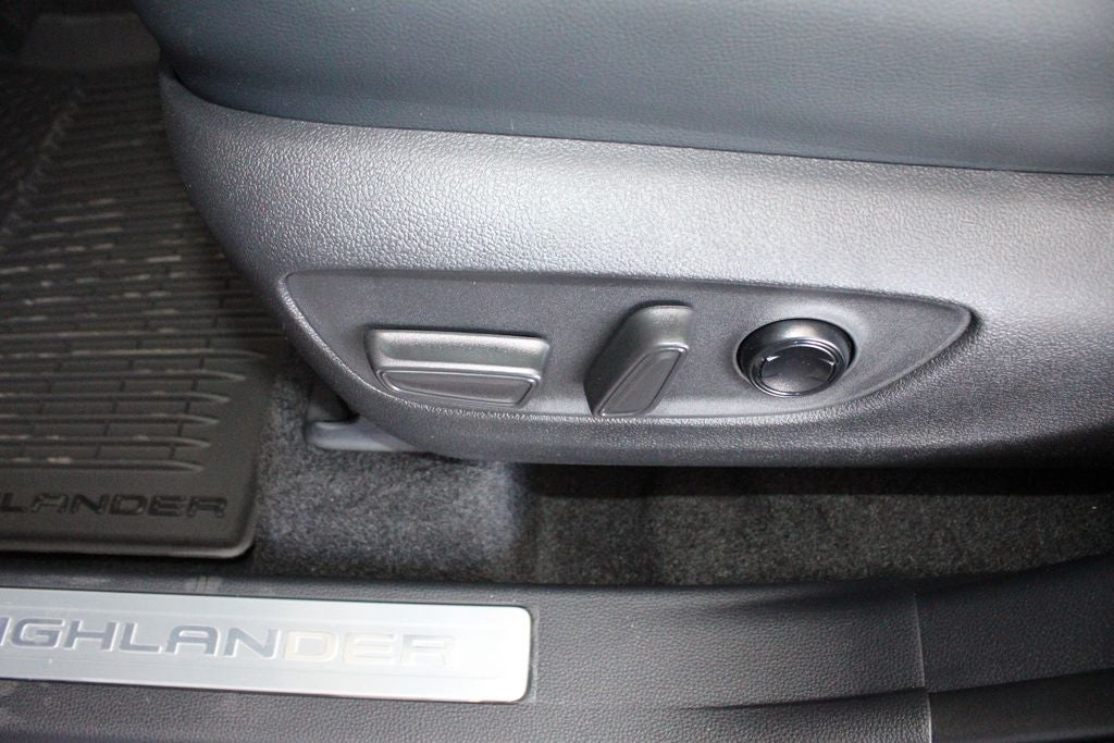 2026 Toyota Highlander Hybrid Limited