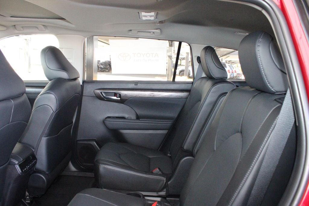 2026 Toyota Highlander Hybrid Limited