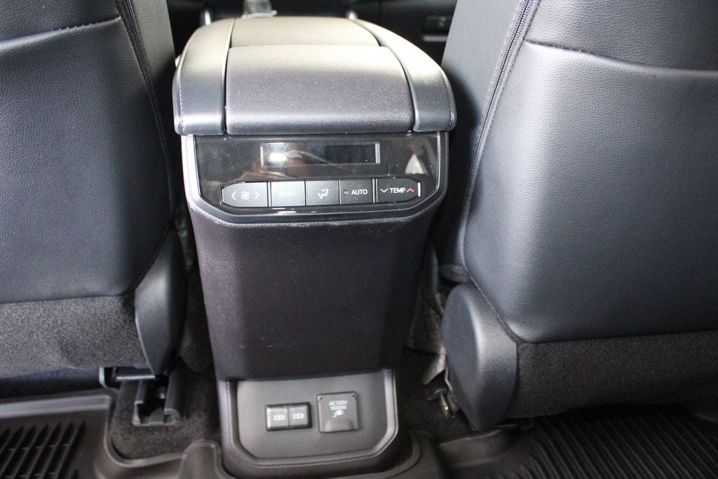 2026 Toyota Highlander Hybrid Limited