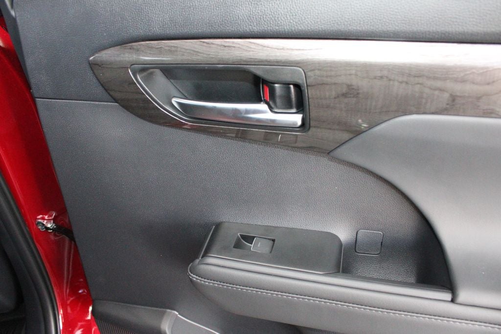 2026 Toyota Highlander Hybrid Limited