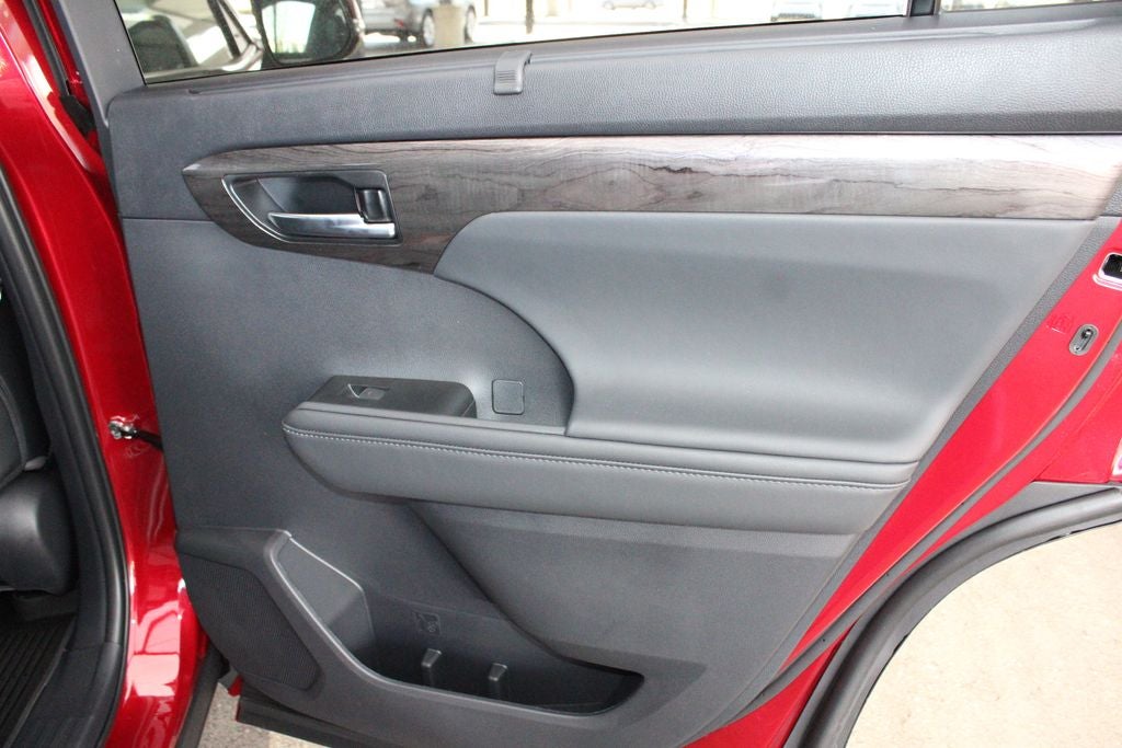 2026 Toyota Highlander Hybrid Limited