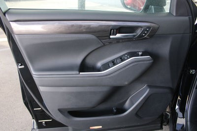 2026 Toyota Highlander Hybrid Limited