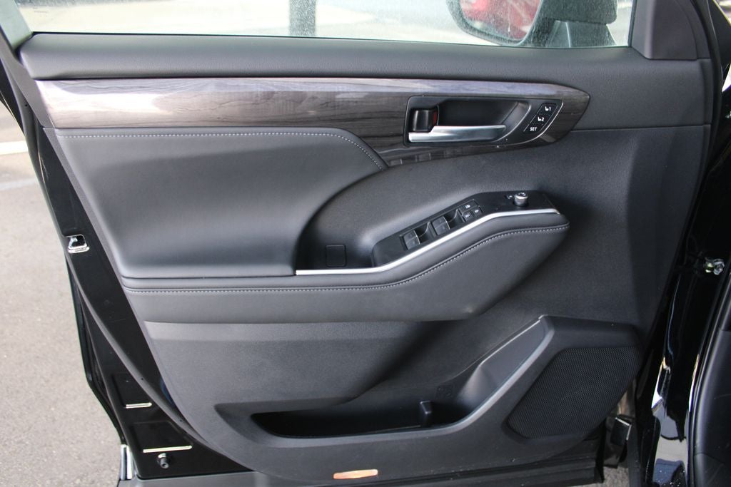 2026 Toyota Highlander Hybrid Limited